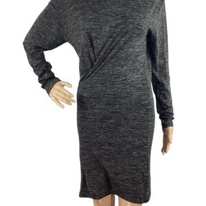 Isabel Marant Étoile Wilder EUC charcoal Knit with a unique twist in front.